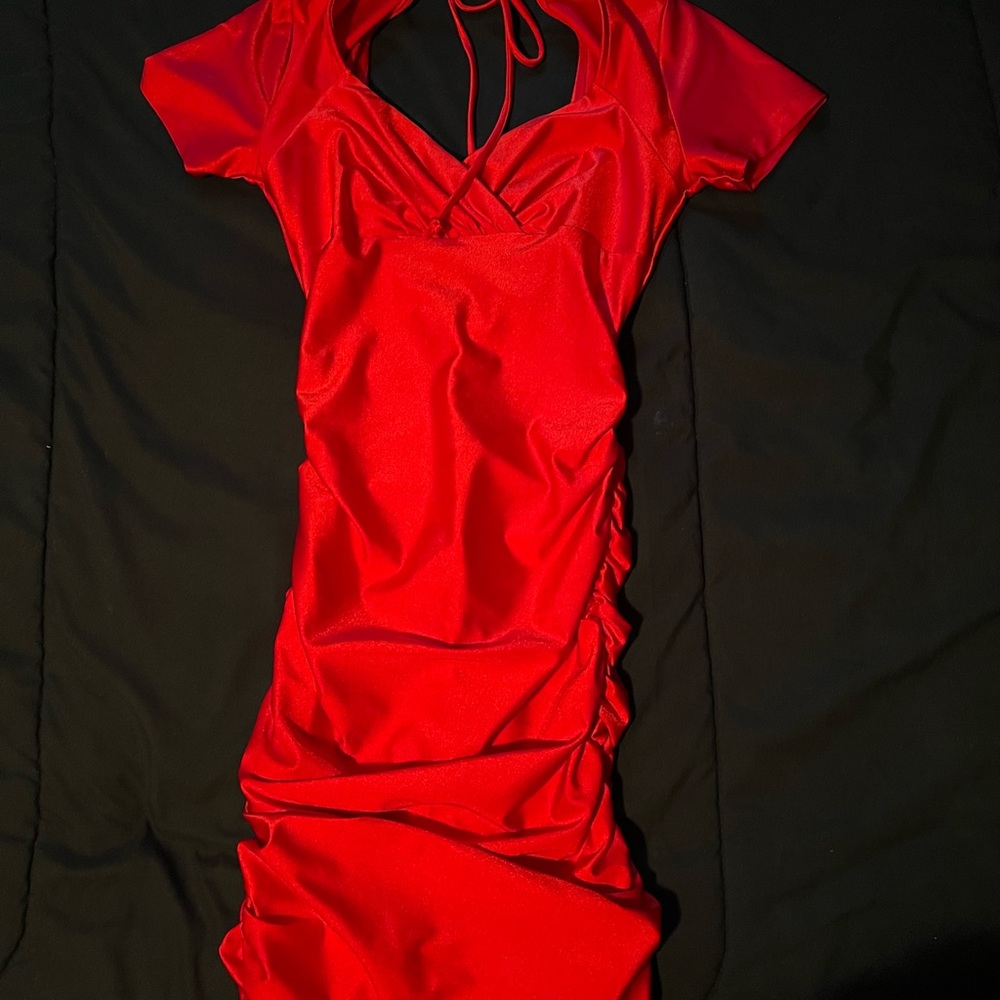 Beautiful Red Dress - Picture 2 of 4